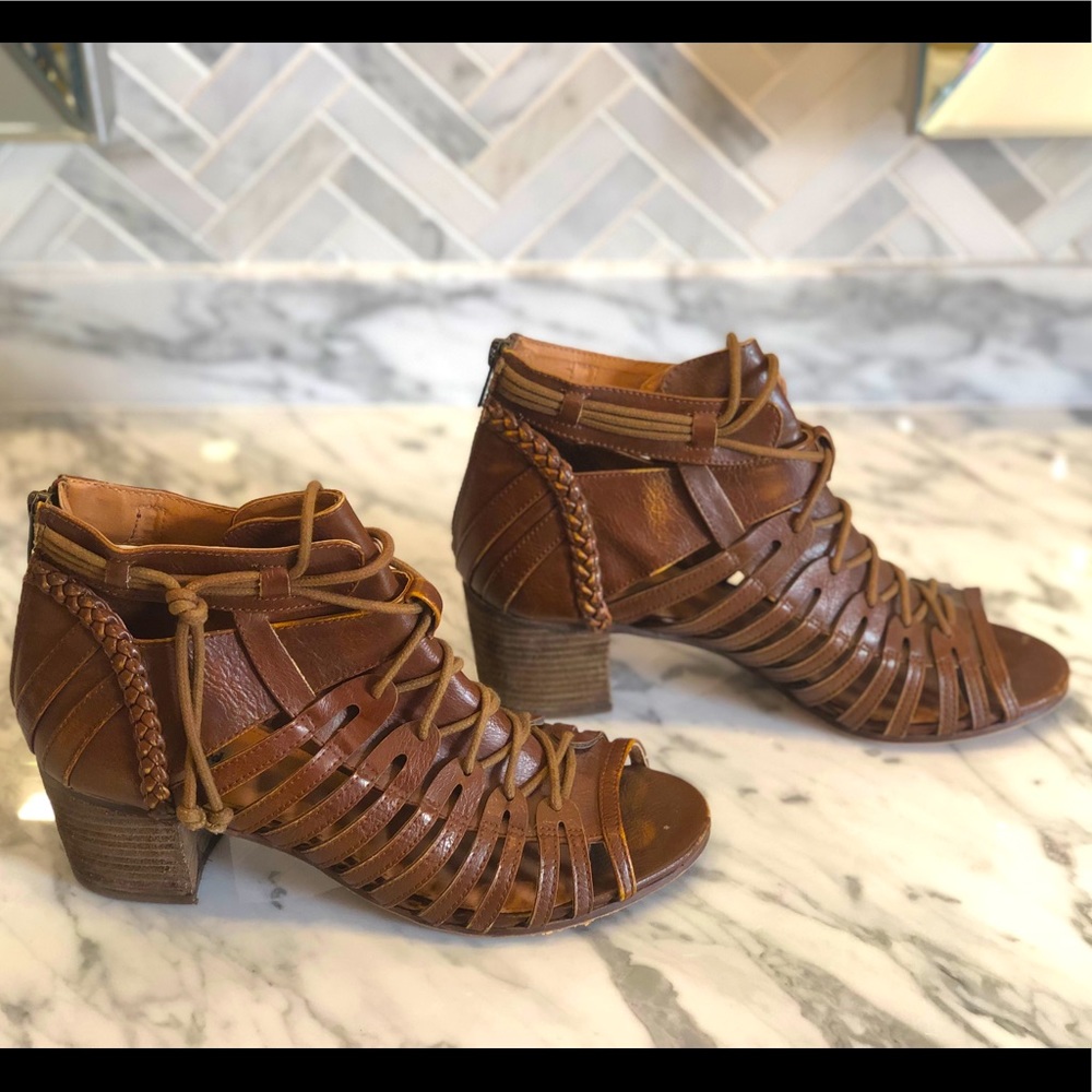 Roman Chunky Heel Sandal